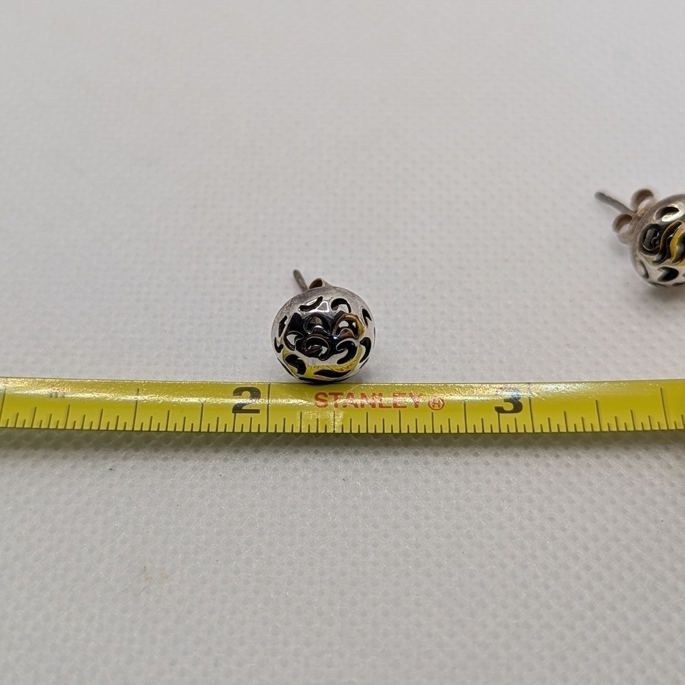 925 Stud Earrings - Picture 3 of 3